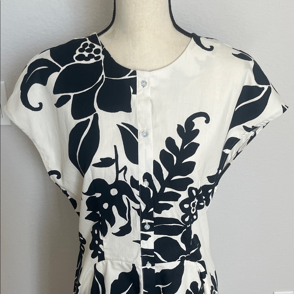 H&M Black & White Floral Button-Front Women's Dress